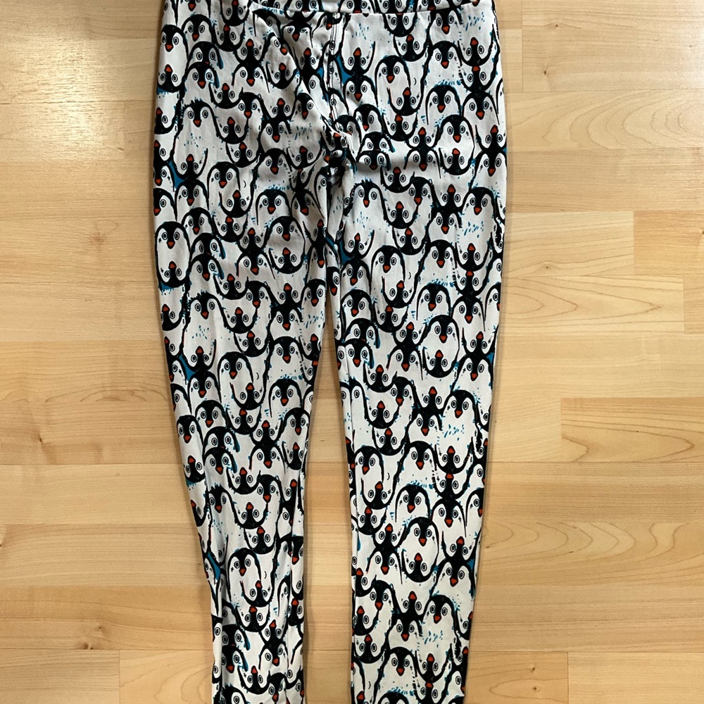 LuLaRoe Penguin Print Leggings